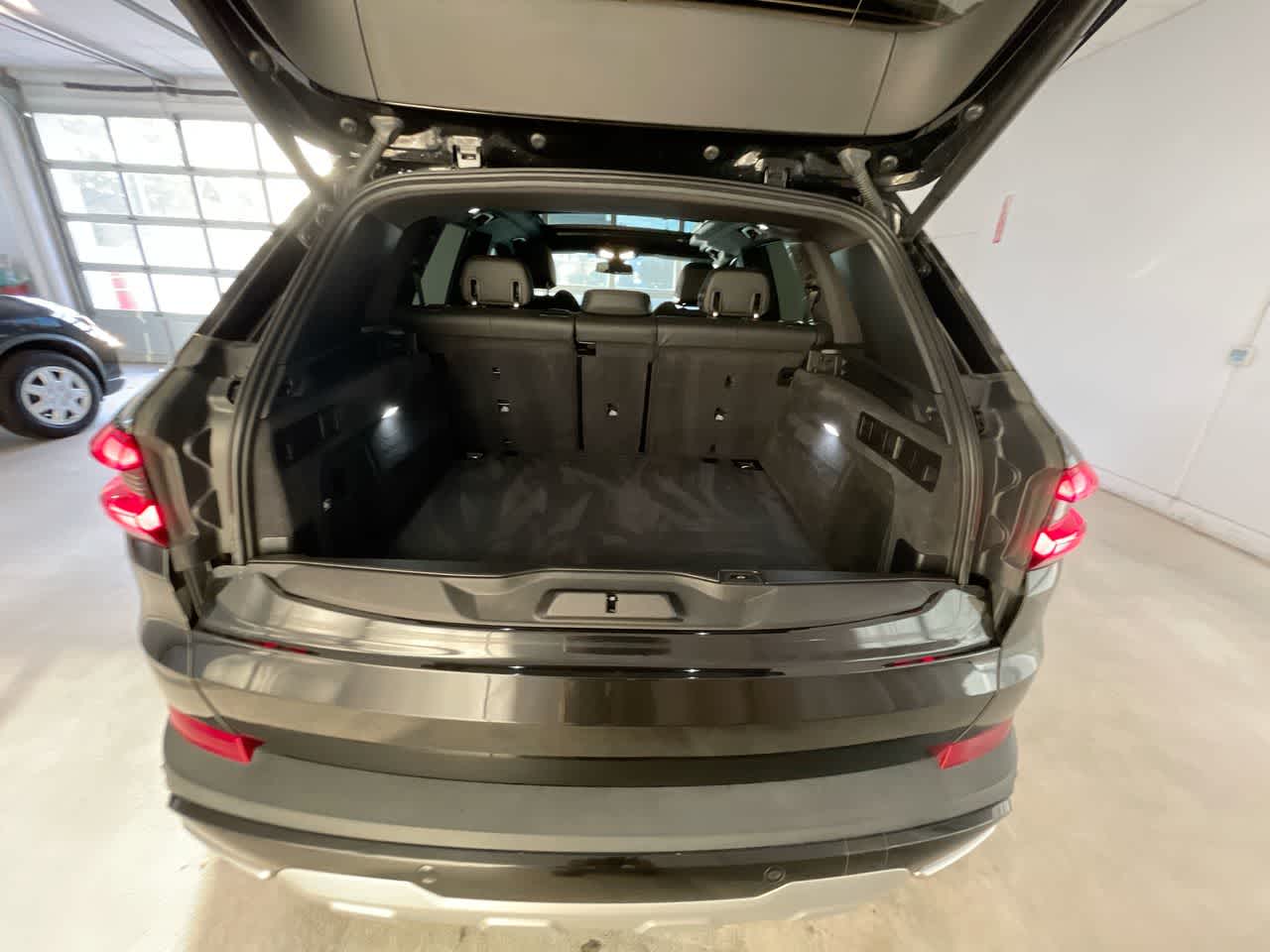 Thumbnail: 2021 BMW X5 - 23