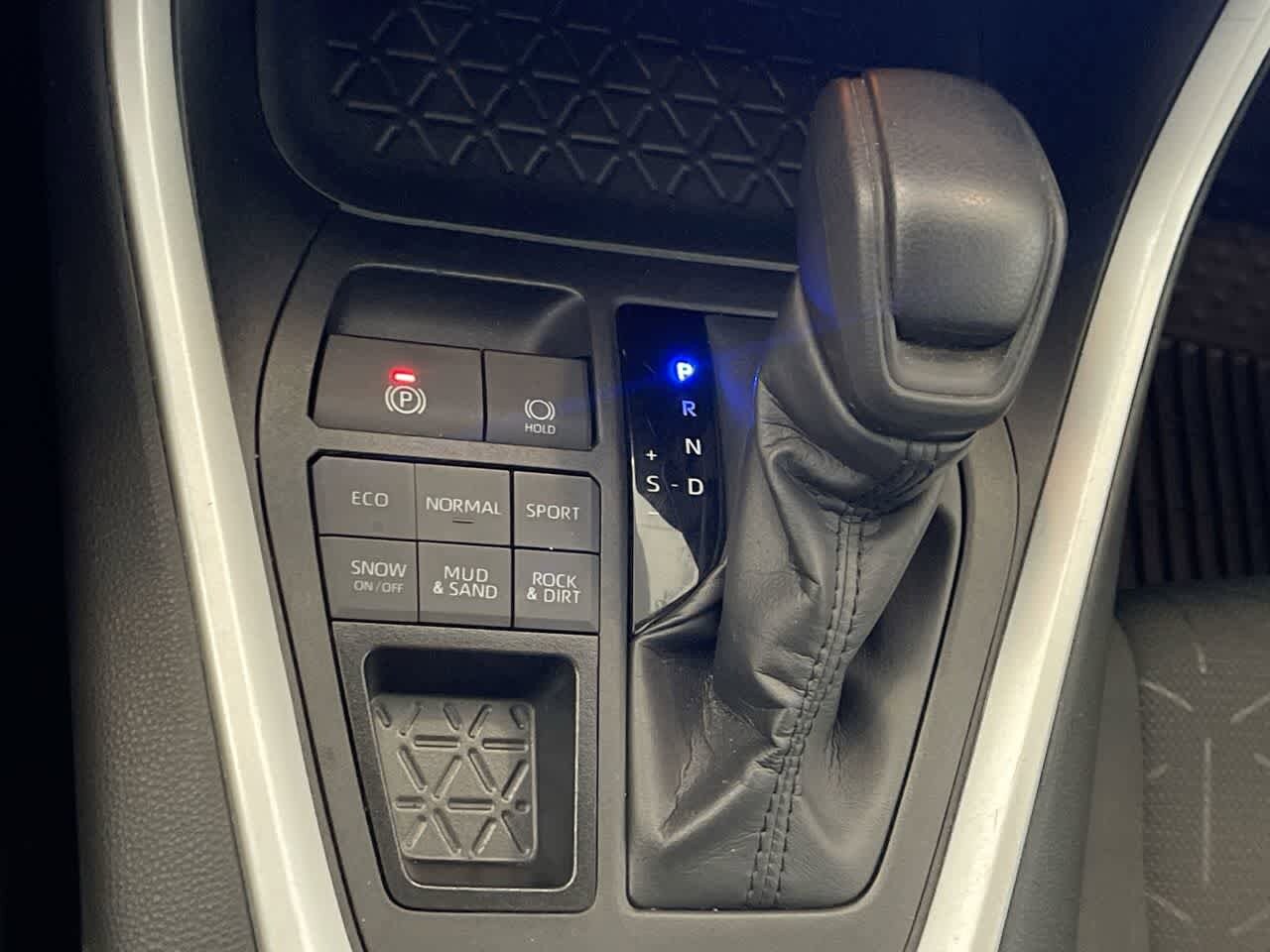 Thumbnail: 2024 Toyota RAV4 - 20