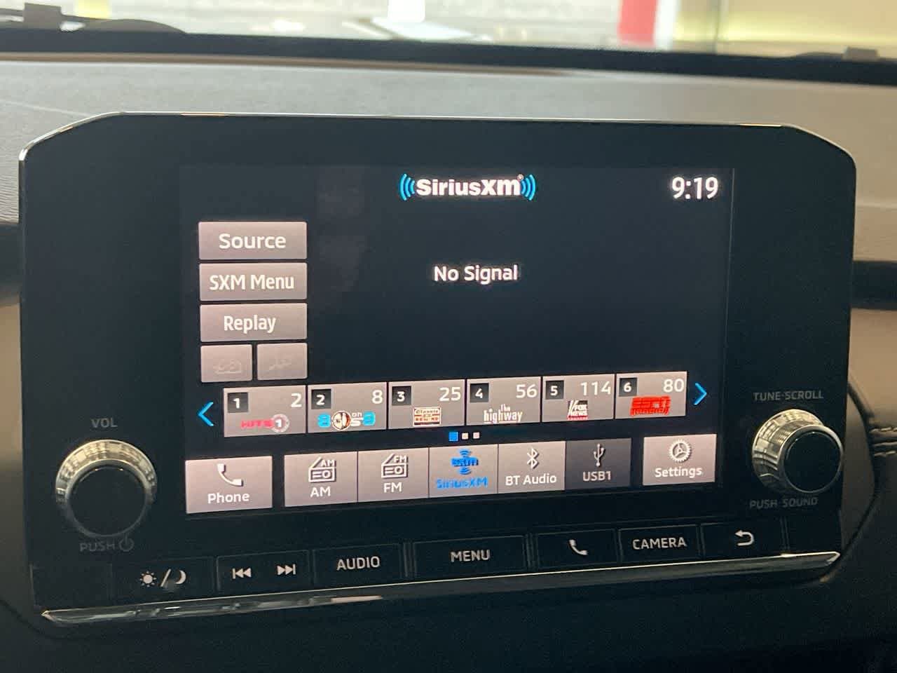 Thumbnail: 2022 Mitsubishi Outlander - 16