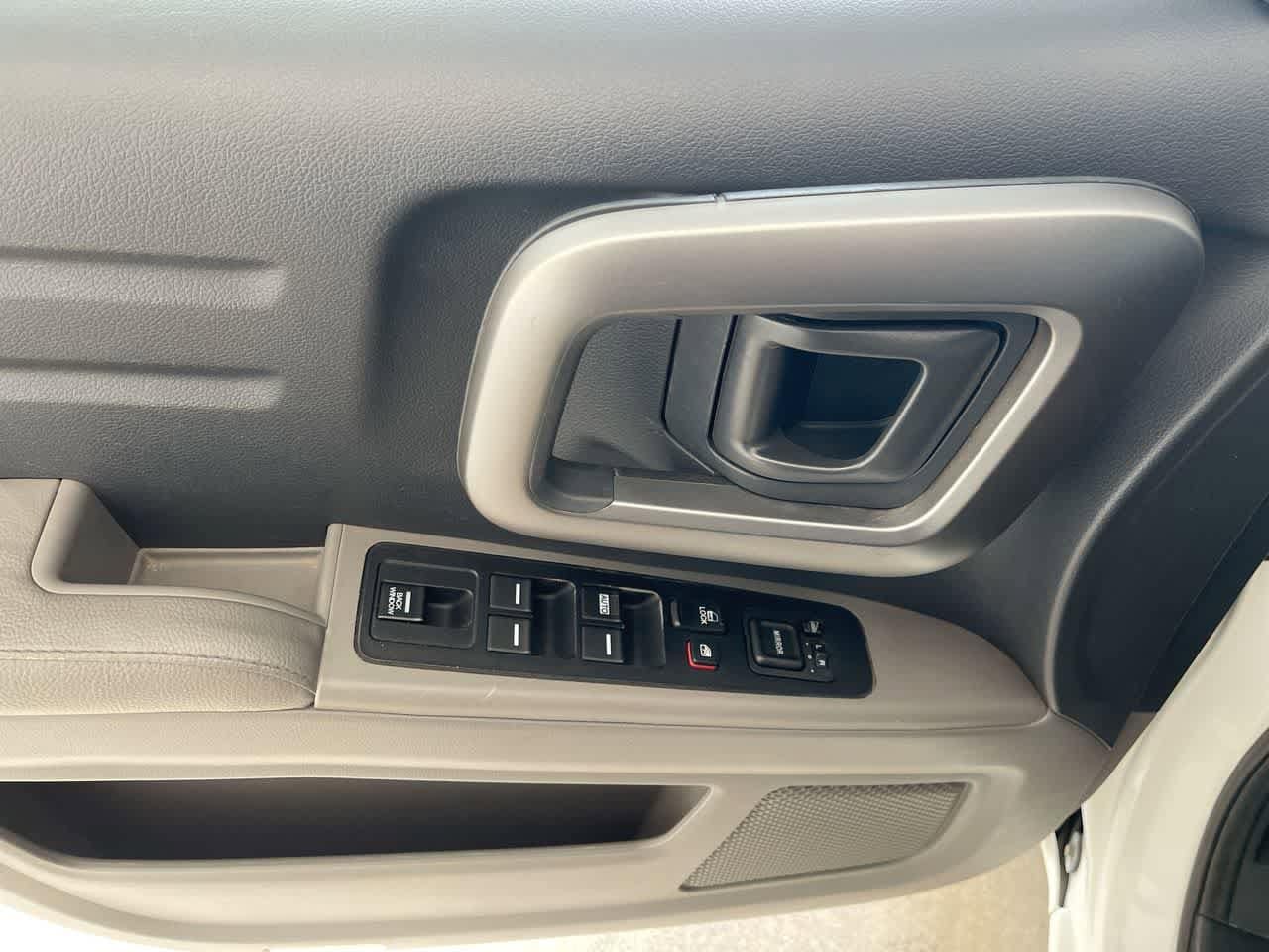 Thumbnail: 2011 Honda Ridgeline - 13