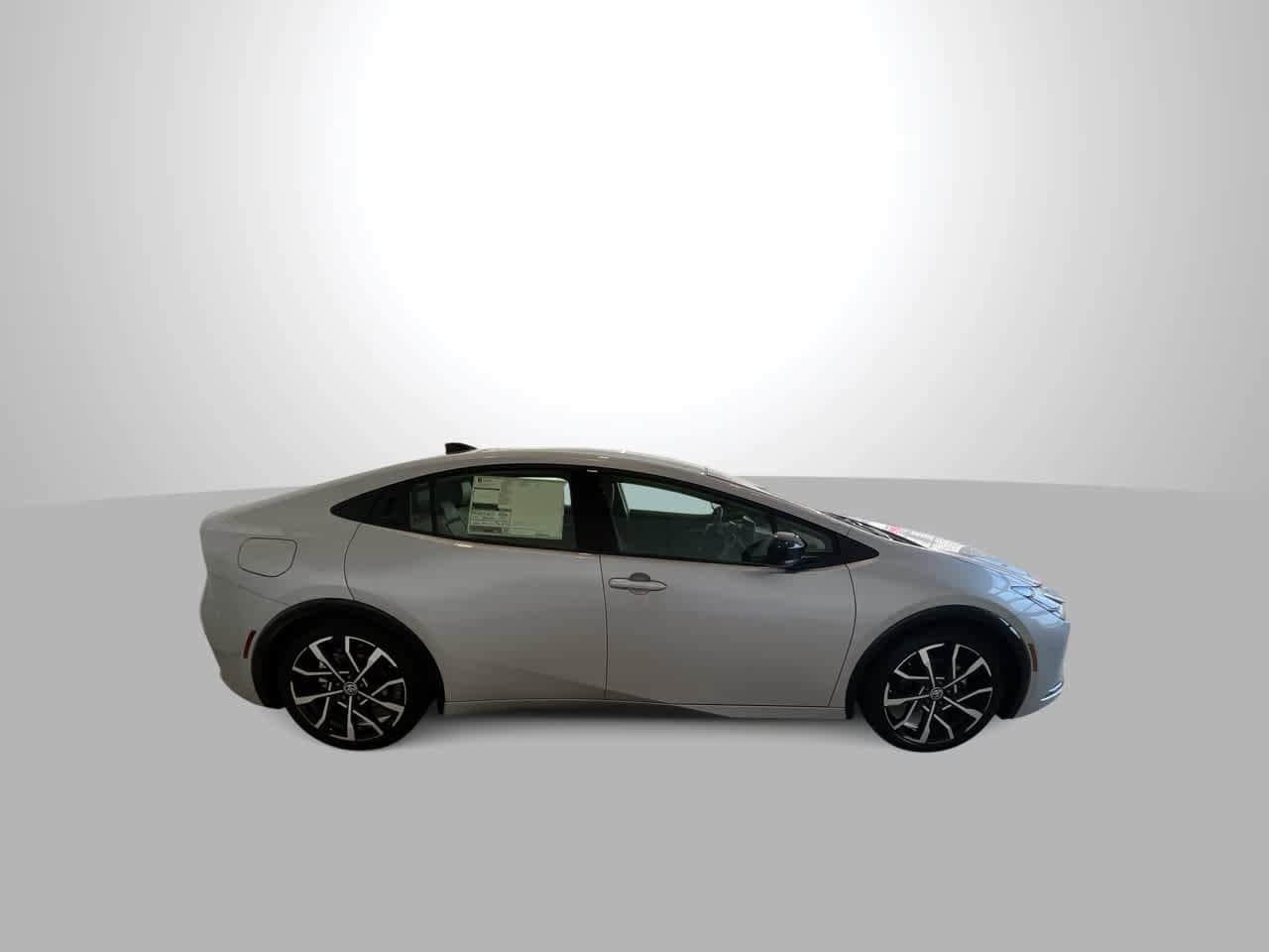 Thumbnail: 2026 Toyota Prius - 9