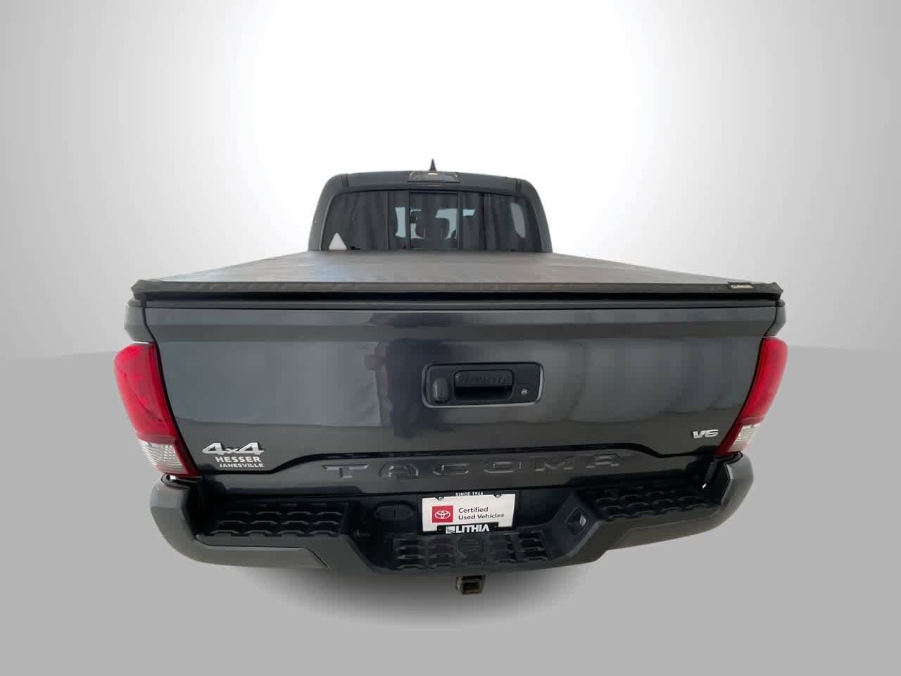 Thumbnail: 2021 Toyota Tacoma - 7