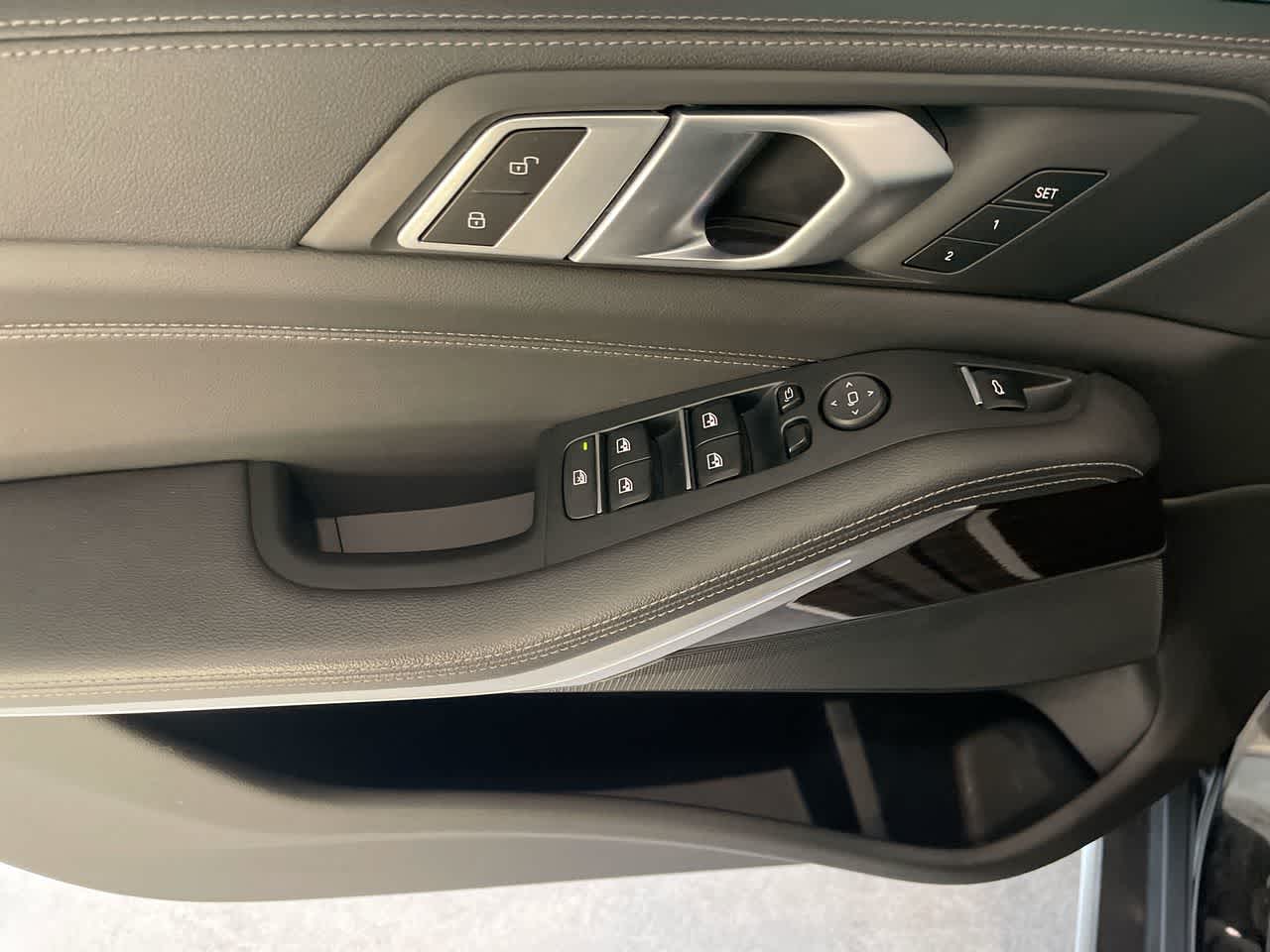Thumbnail: 2021 BMW X5 - 12