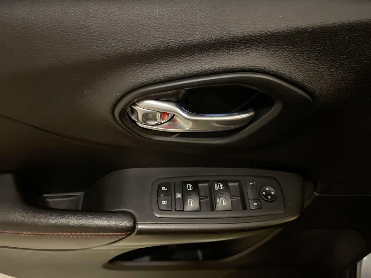 Thumbnail: 2019 Jeep Cherokee - 13