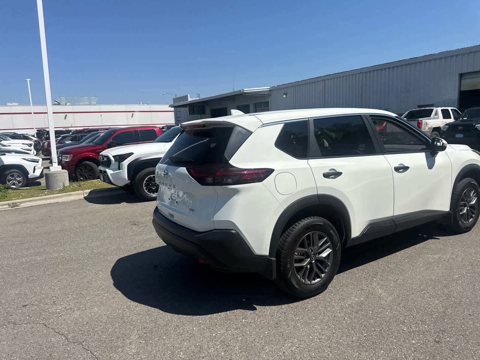 Thumbnail: 2021 Nissan Rogue - 19