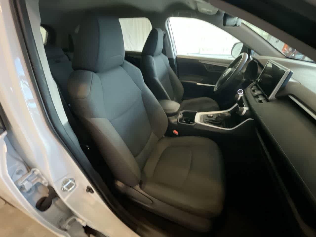 Thumbnail: 2025 Toyota RAV4 - 24