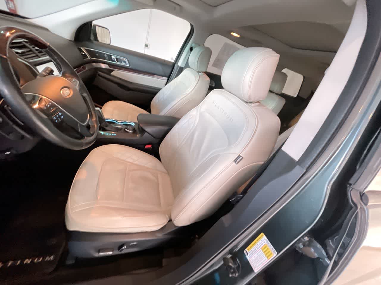 Thumbnail: 2016 Ford Explorer - 11