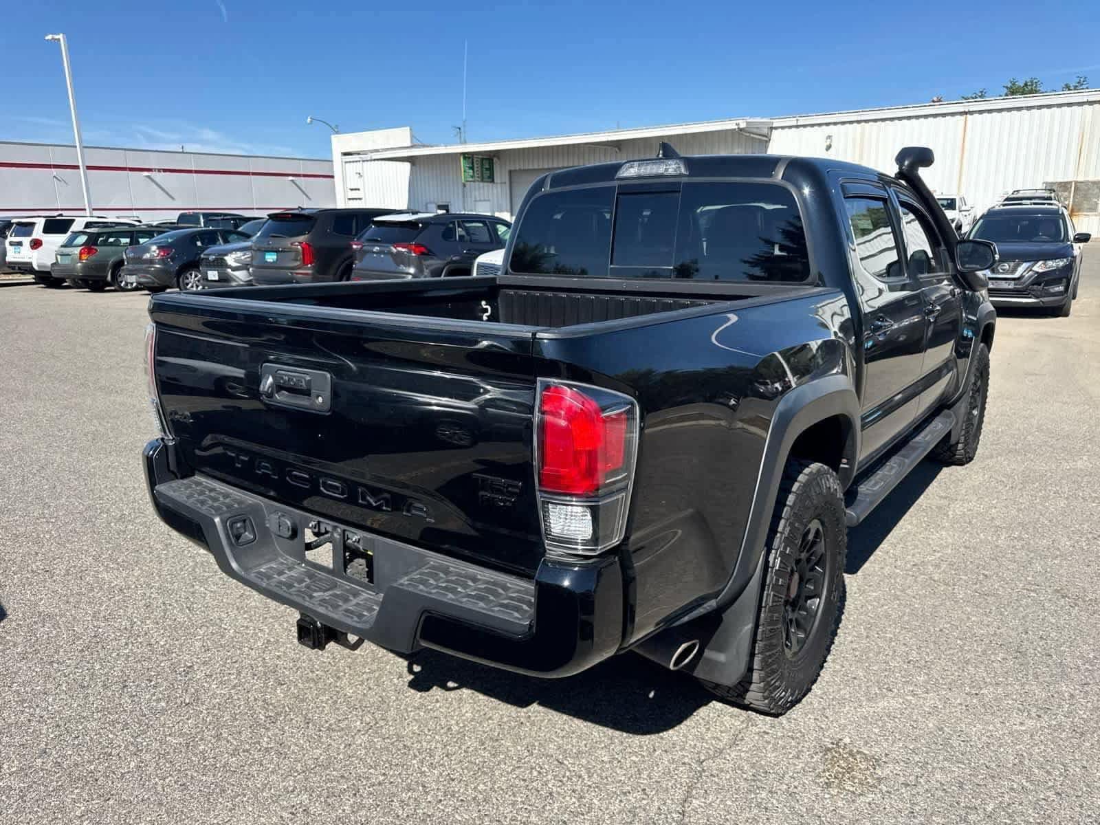 Thumbnail: 2019 Toyota Tacoma - 16