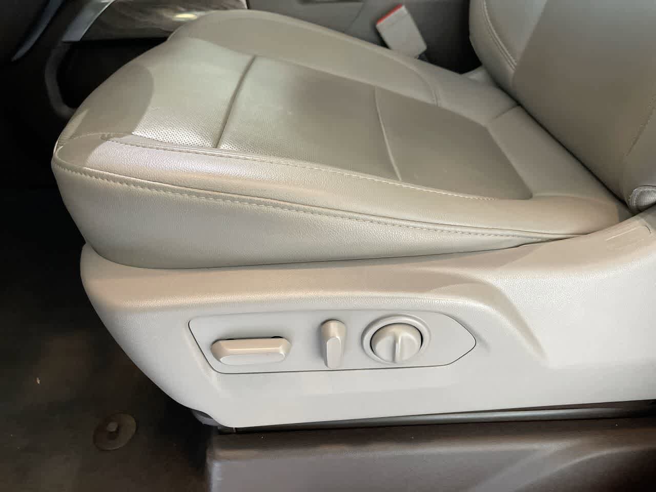 Thumbnail: 2021 Chevrolet Silverado 1500 - 12