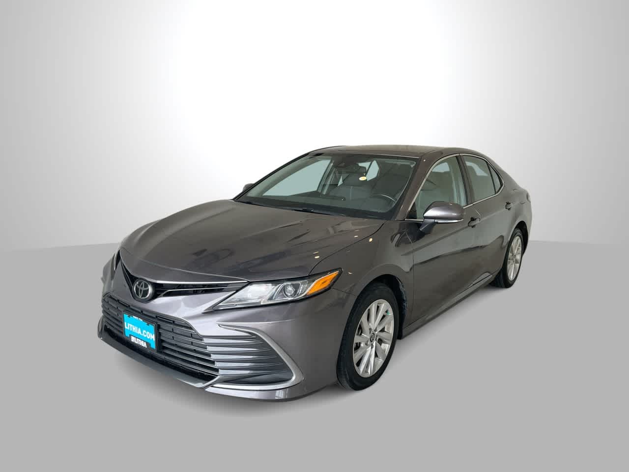 2022 Toyota Camry LE AWD's photo