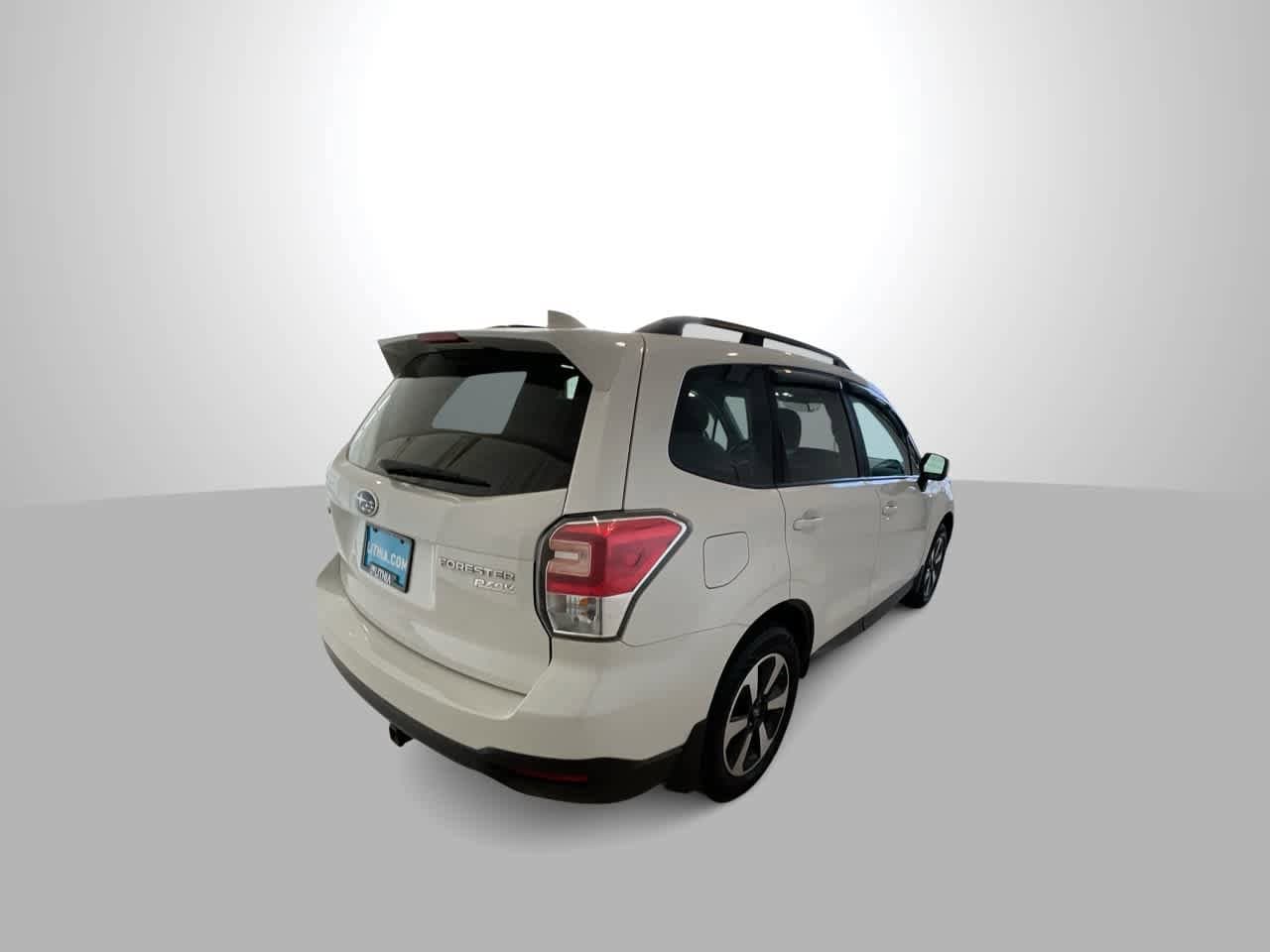 Thumbnail: 2017 Subaru Forester - 8