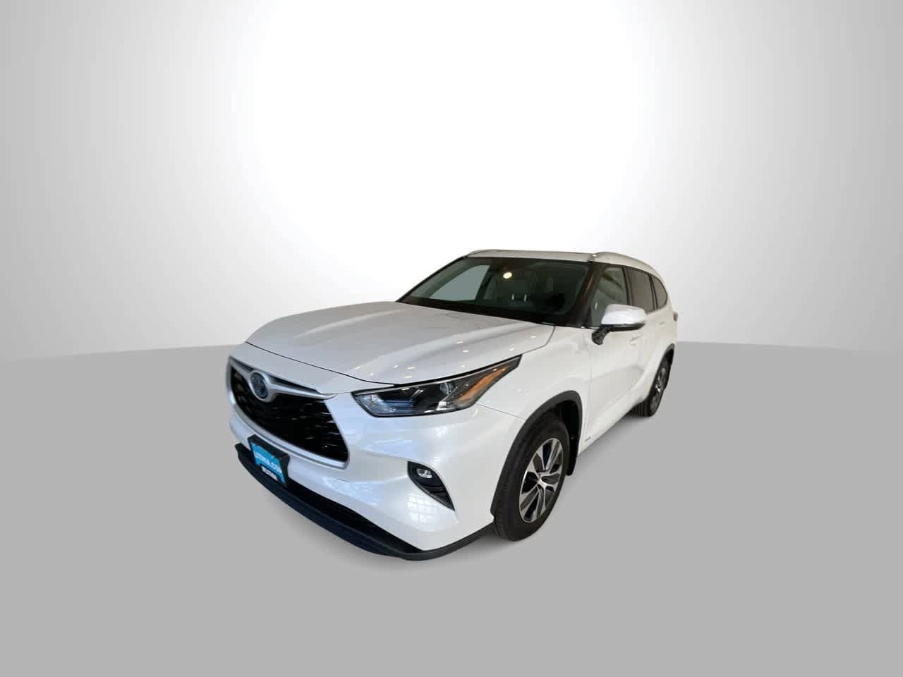 Thumbnail: 2022 Toyota Highlander - 4