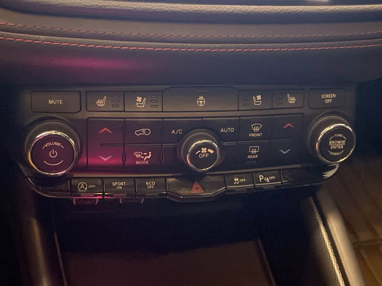 Thumbnail: 2023 Dodge Durango - 19