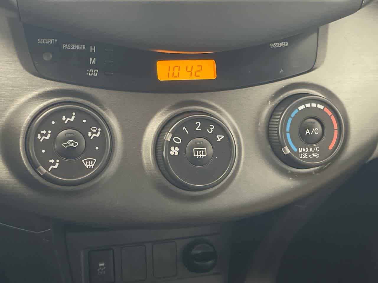 Thumbnail: 2012 Toyota RAV4 - 17