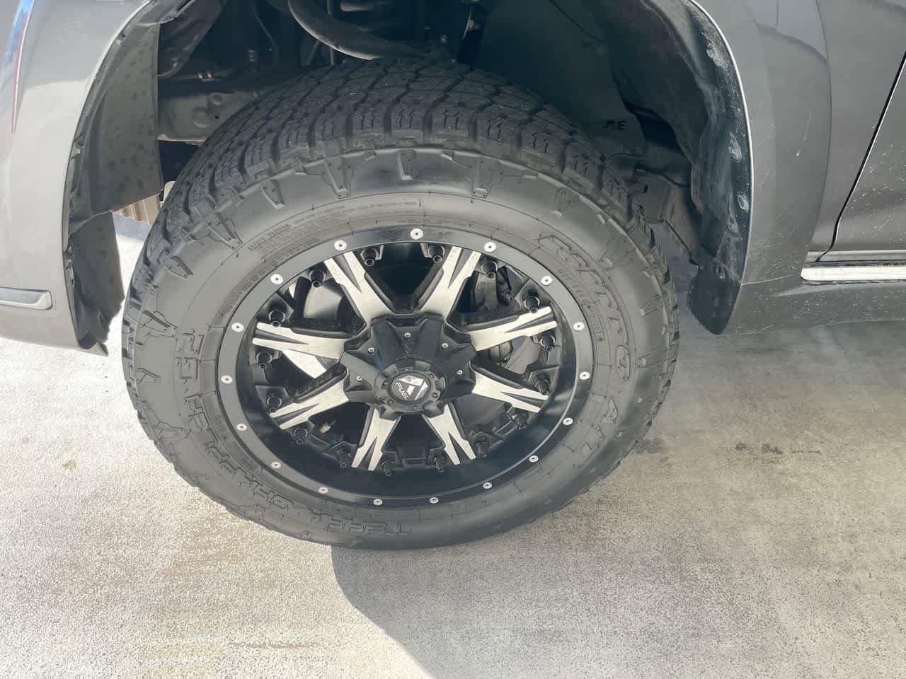 Thumbnail: 2019 Toyota 4Runner - 10