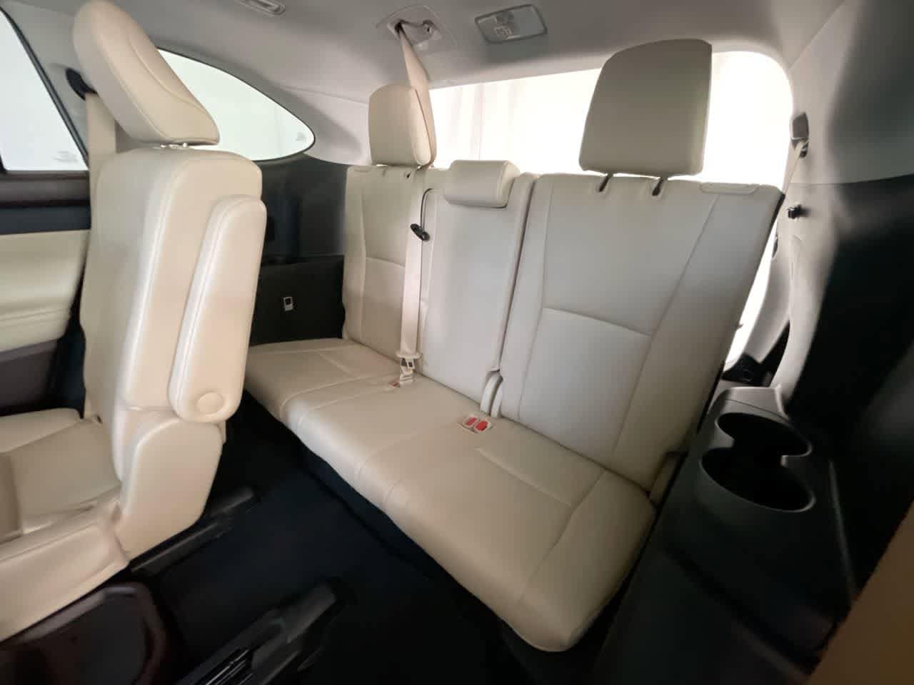 Thumbnail: 2021 Toyota Highlander - 26