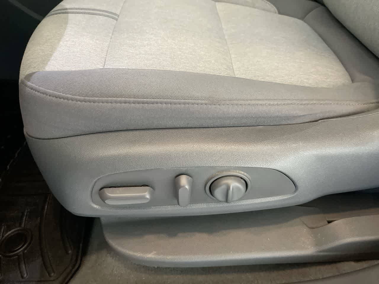 Thumbnail: 2019 Chevrolet Blazer - 12