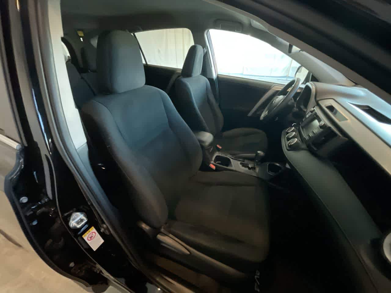 Thumbnail: 2016 Toyota RAV4 - 23