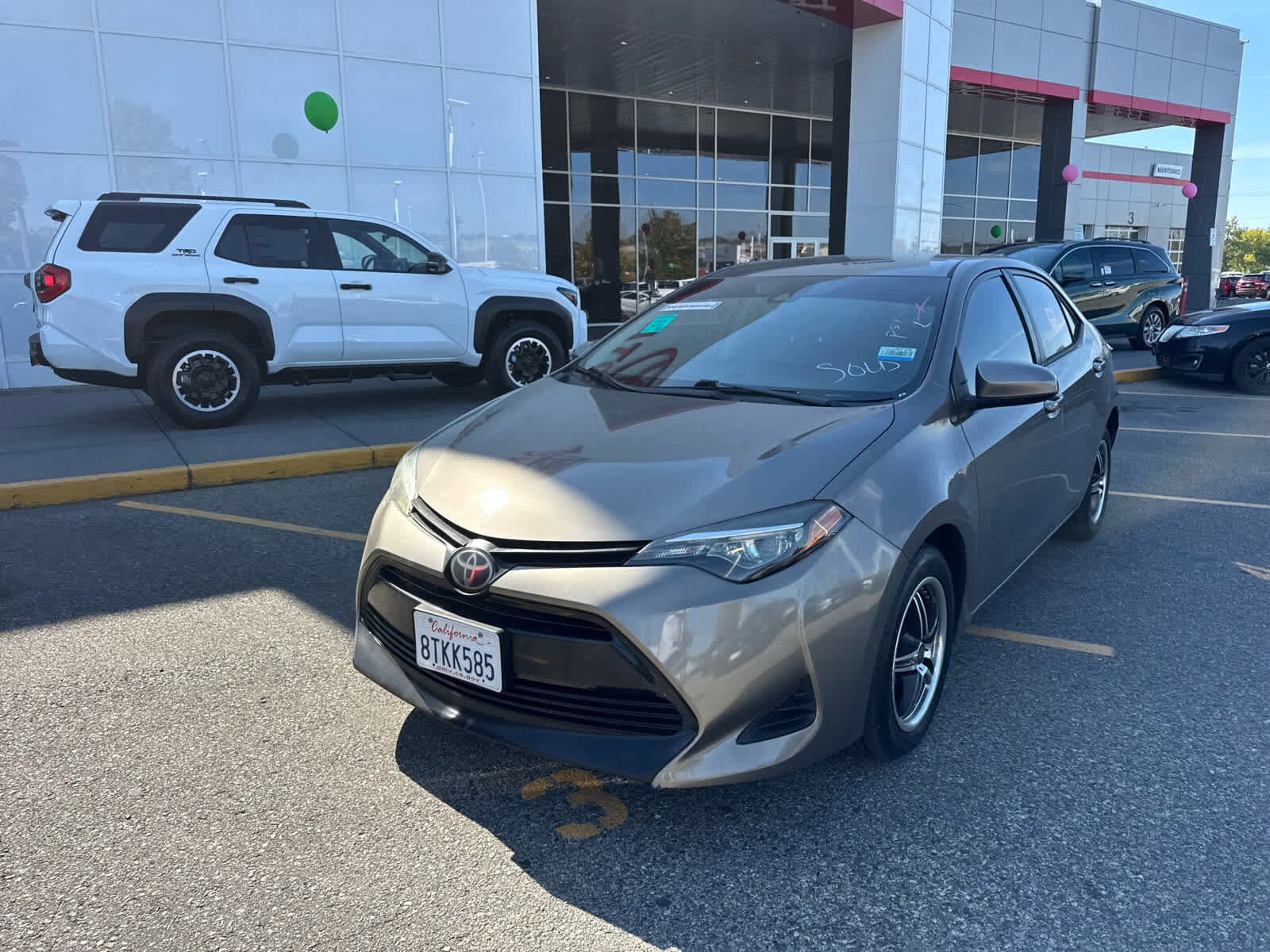2019 Toyota Corolla LE photo 3
