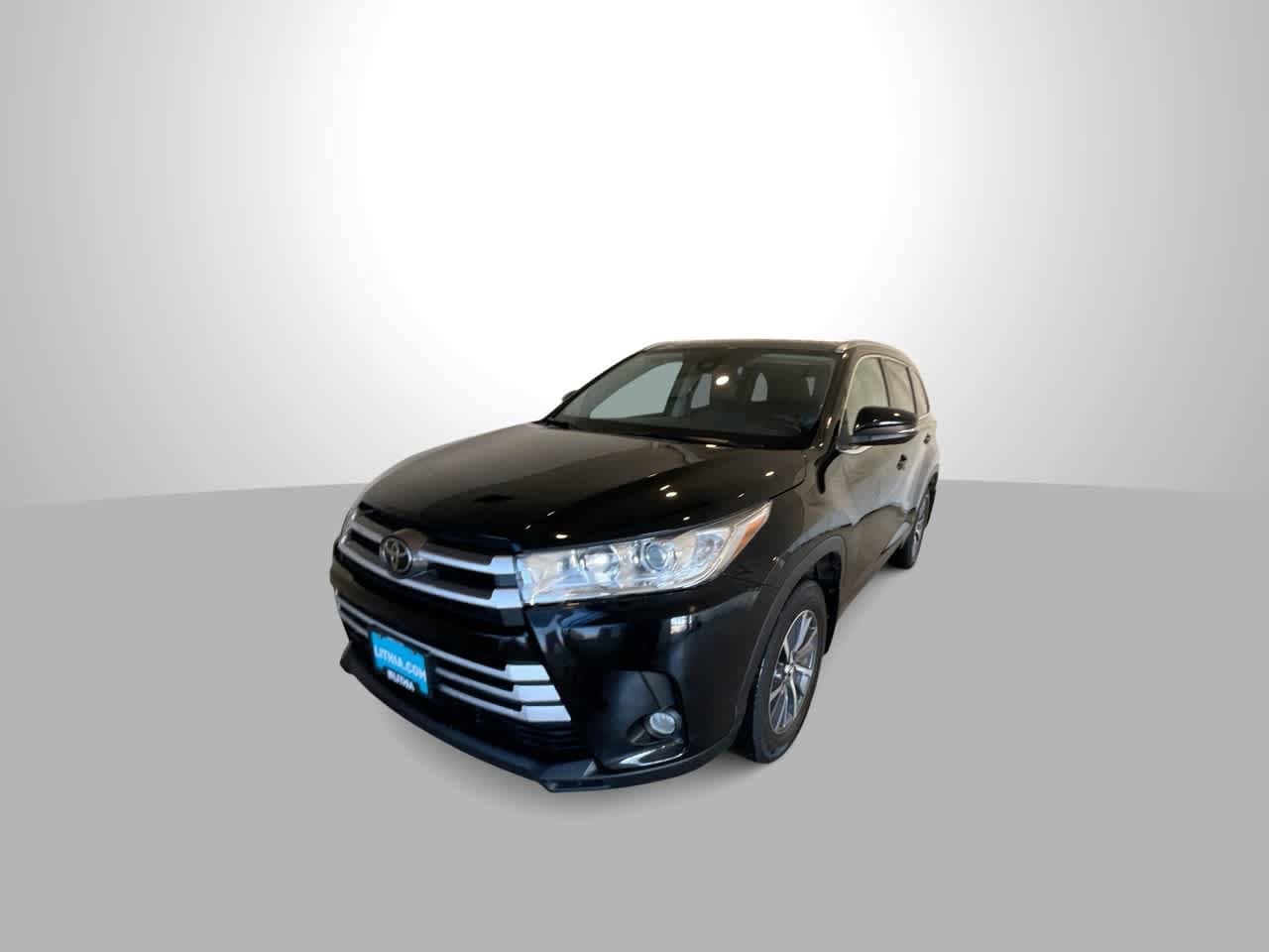 Thumbnail: 2018 Toyota Highlander - 4