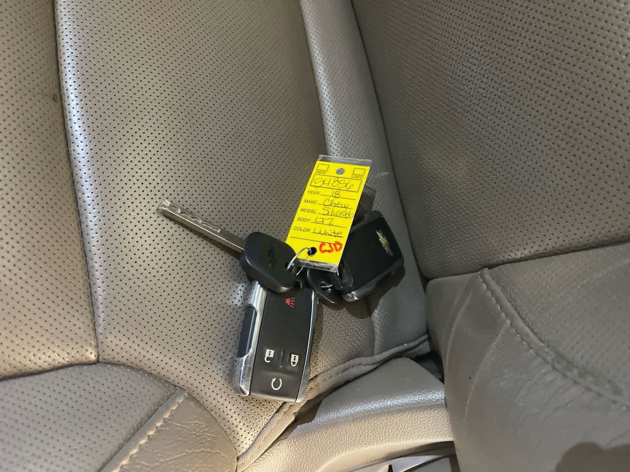 Thumbnail: 2018 Chevrolet Silverado 1500 - 26