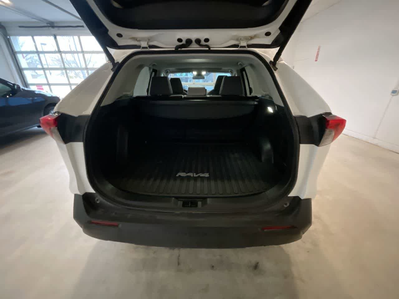 Thumbnail: 2025 Toyota RAV4 - 24