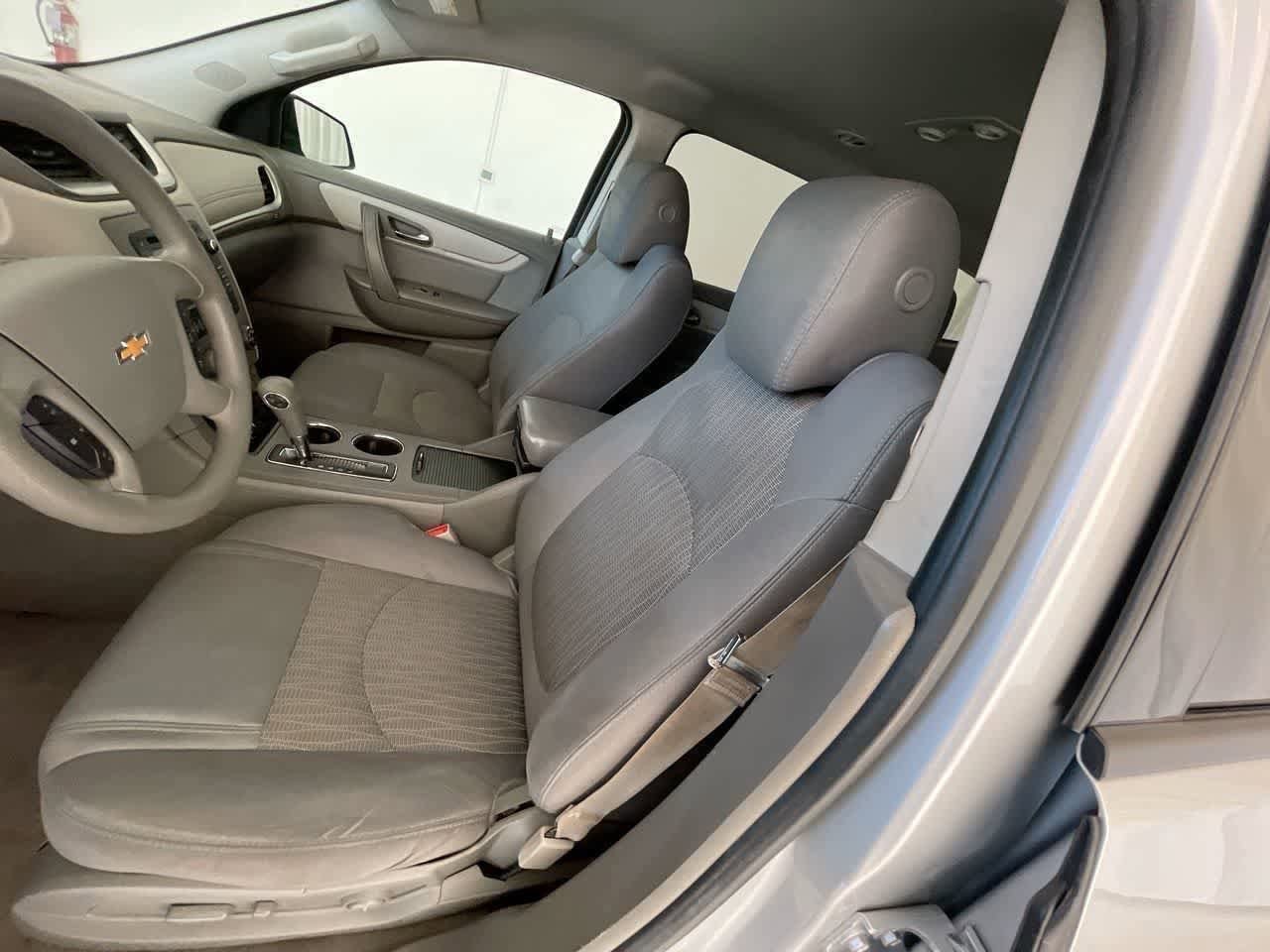 Thumbnail: 2016 Chevrolet Traverse - 9