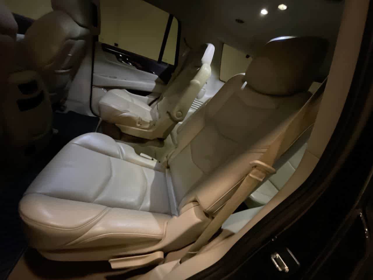 Thumbnail: 2015 Cadillac Escalade - 23