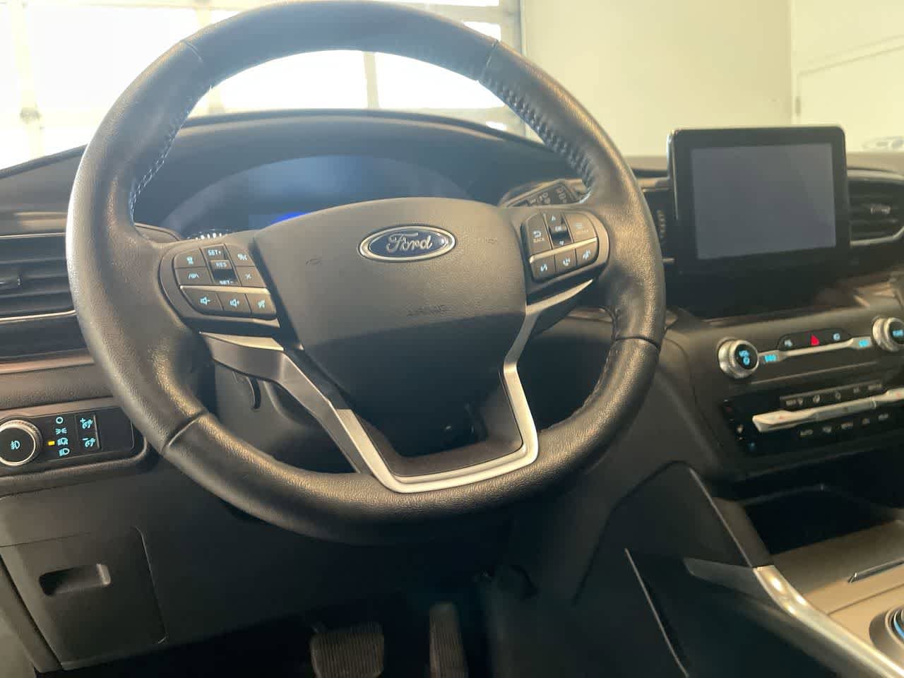 Thumbnail: 2020 Ford Explorer - 14