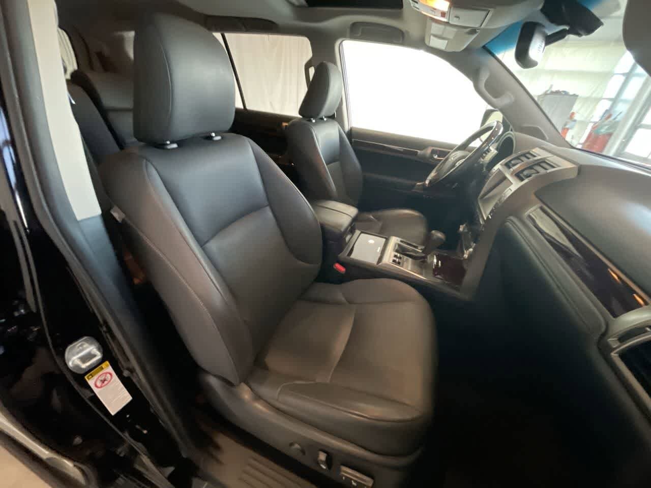 Thumbnail: 2019 Lexus GX - 26