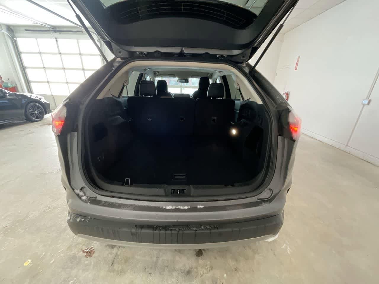 Thumbnail: 2024 Ford Edge - 22