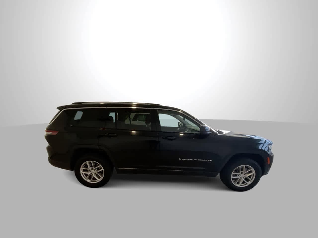 Thumbnail: 2023 Jeep Grand Cherokee L - 9