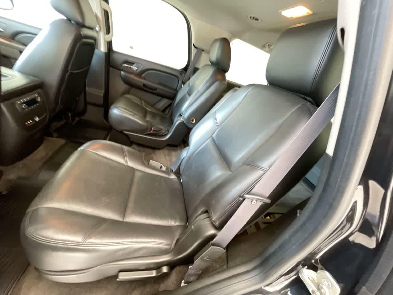 Thumbnail: 2011 Chevrolet Tahoe - 23