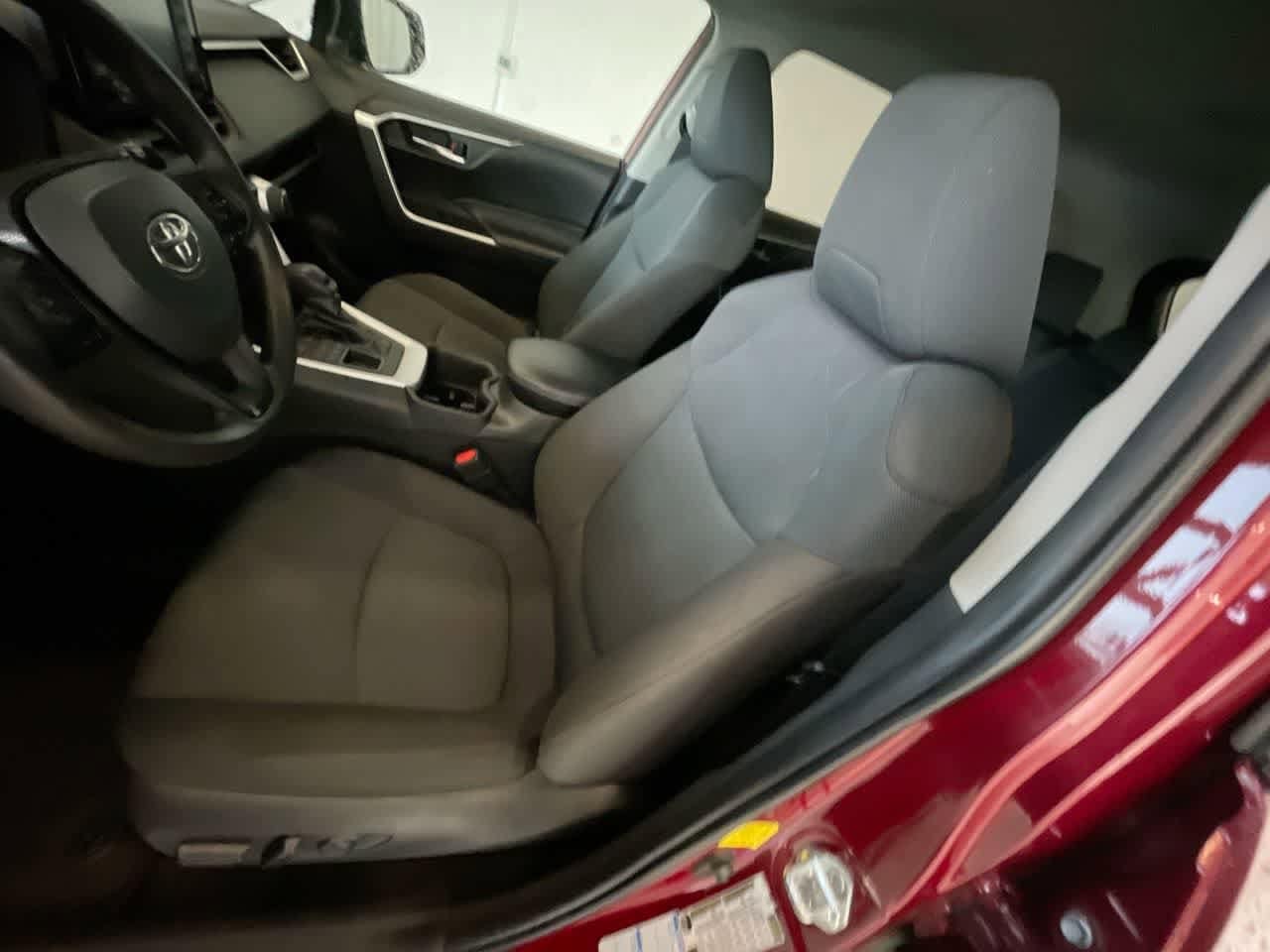 Thumbnail: 2022 Toyota RAV4 - 11