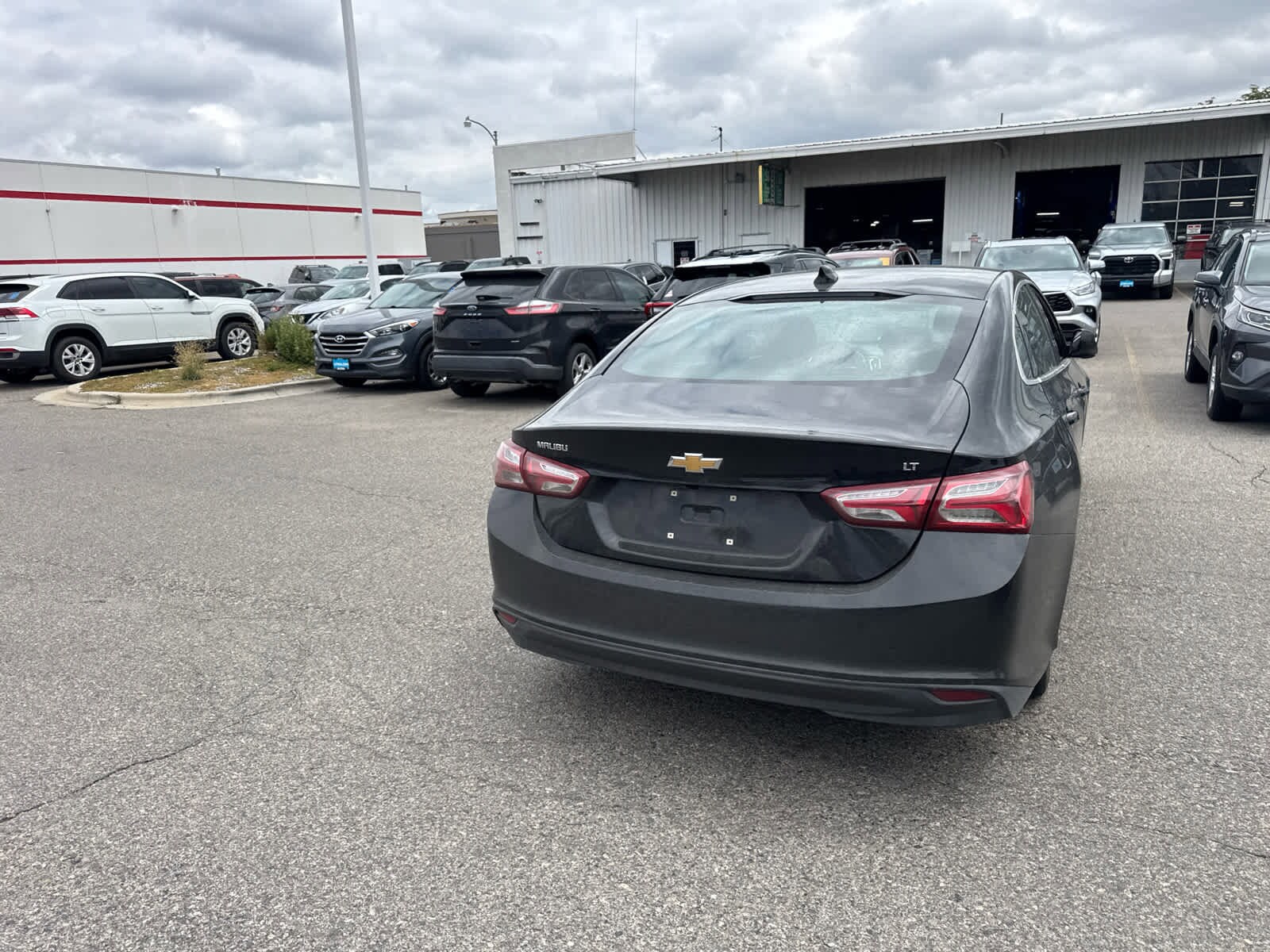 2020 Chevrolet Malibu 1LT photo 2