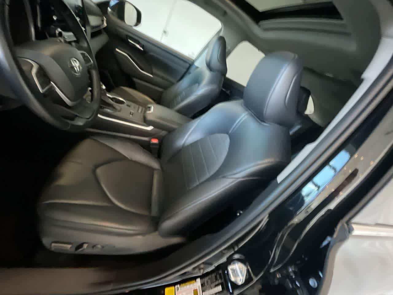 Thumbnail: 2022 Toyota Highlander - 11