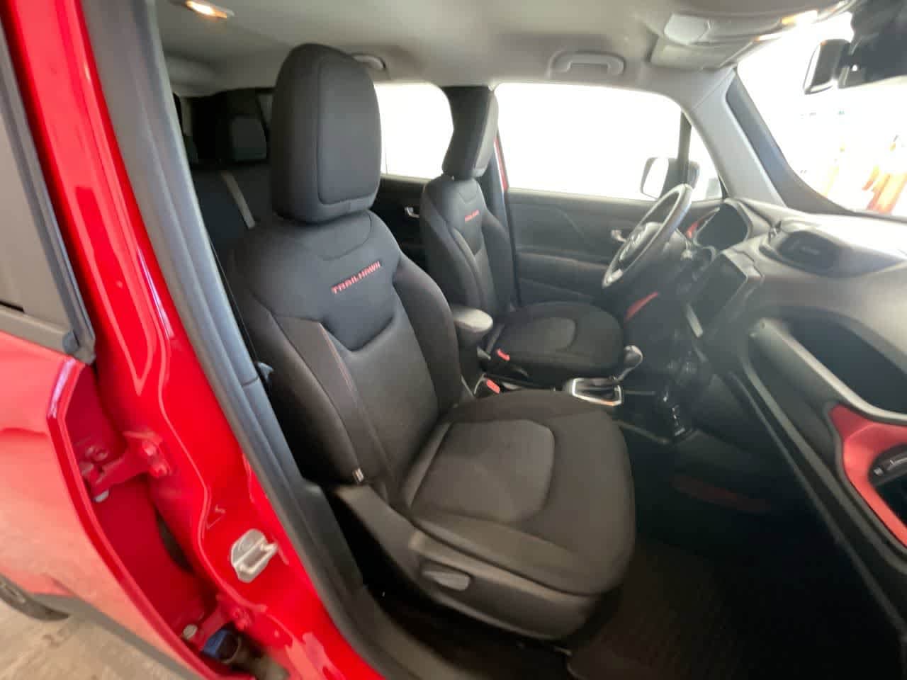 Thumbnail: 2023 Jeep Renegade - 24