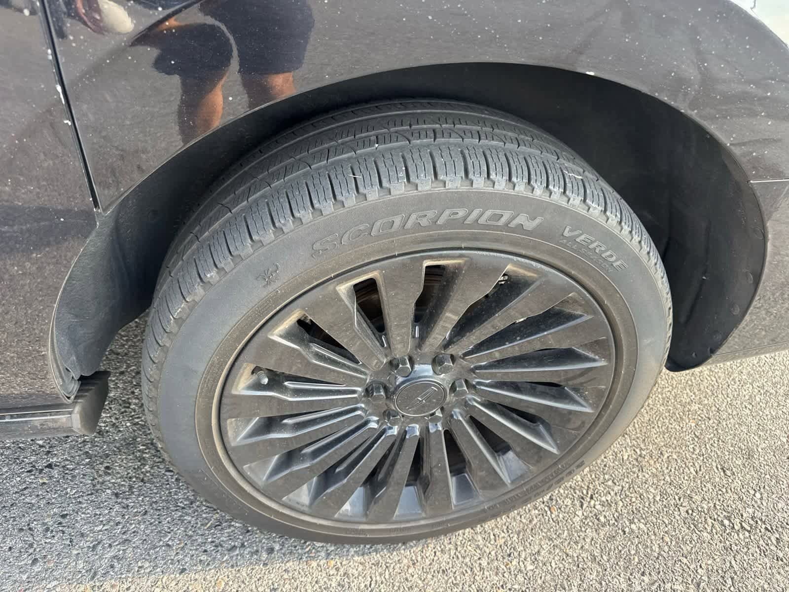 Thumbnail: 2019 Lincoln Navigator L - 21