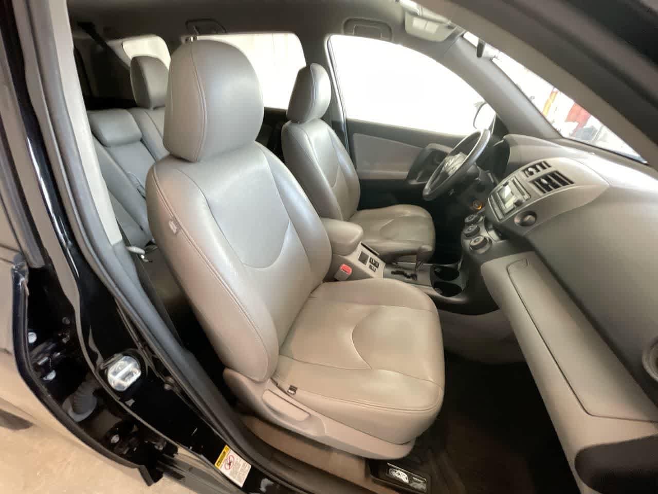 Thumbnail: 2012 Toyota RAV4 - 22
