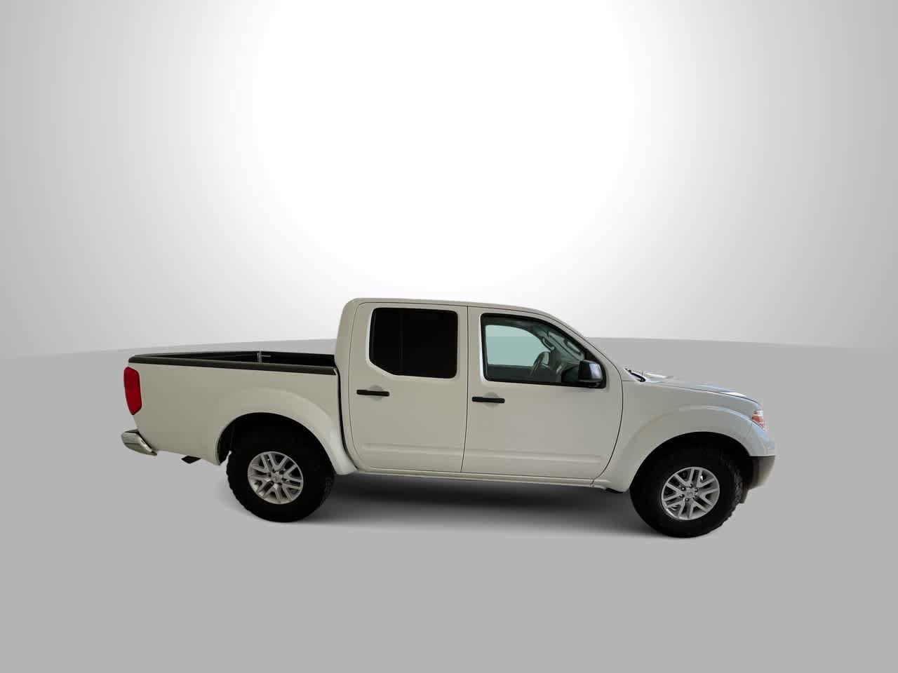 Thumbnail: 2017 Nissan Frontier - 9