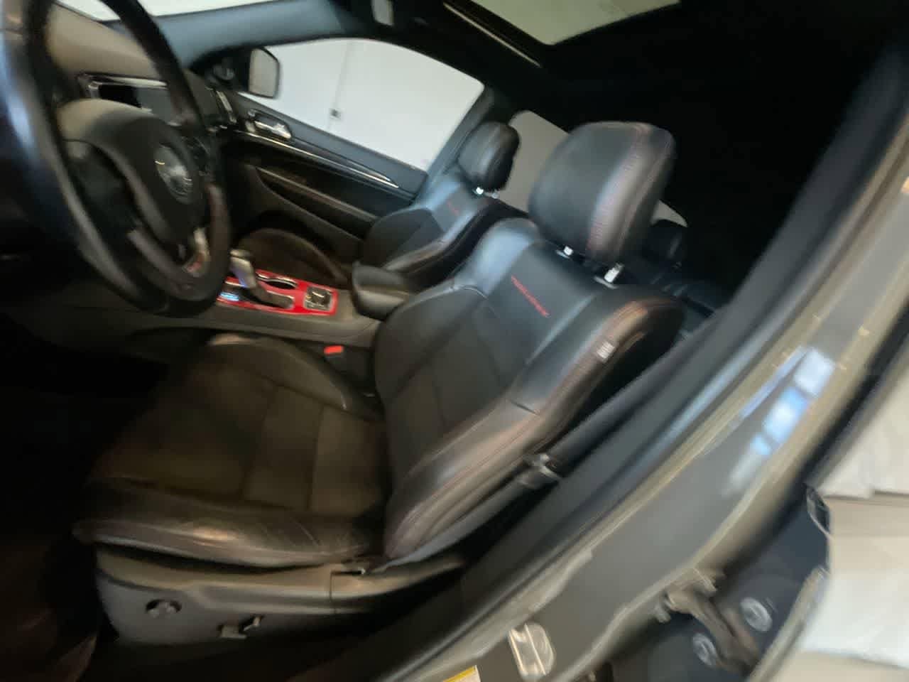 Thumbnail: 2019 Jeep Grand Cherokee - 11