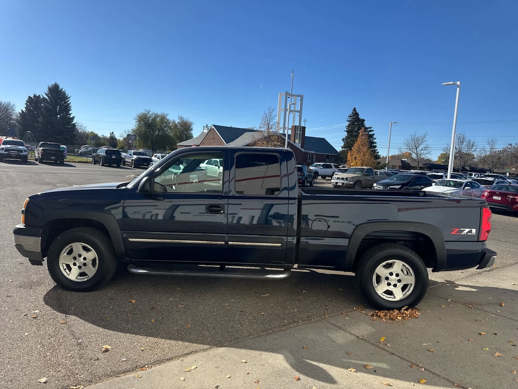 Used 2005 Chevrolet Silverado 1500 Z71 Ext Cab 157.5 WB 4WD Truck