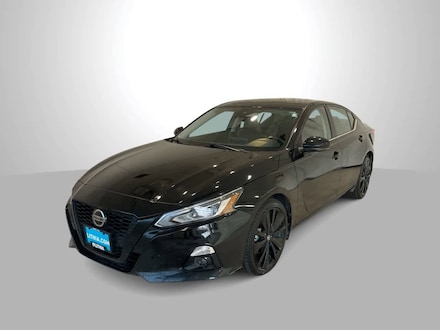 2022 Nissan Altima 2.5 SR Car
