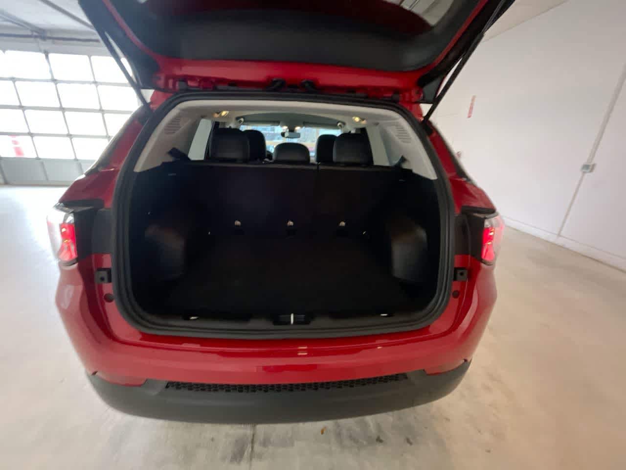 Thumbnail: 2021 Jeep Compass - 22