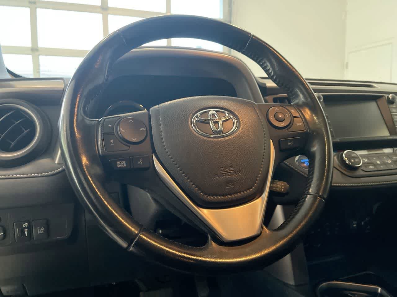 Thumbnail: 2017 Toyota RAV4 - 14