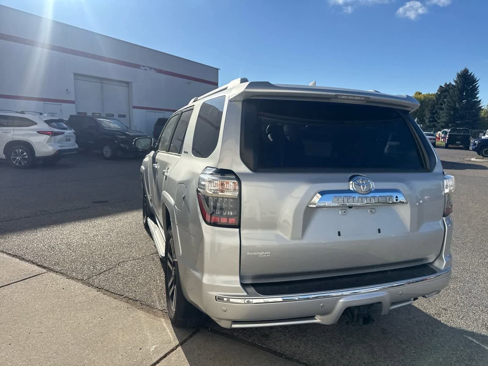 Thumbnail: 2020 Toyota 4Runner - 17