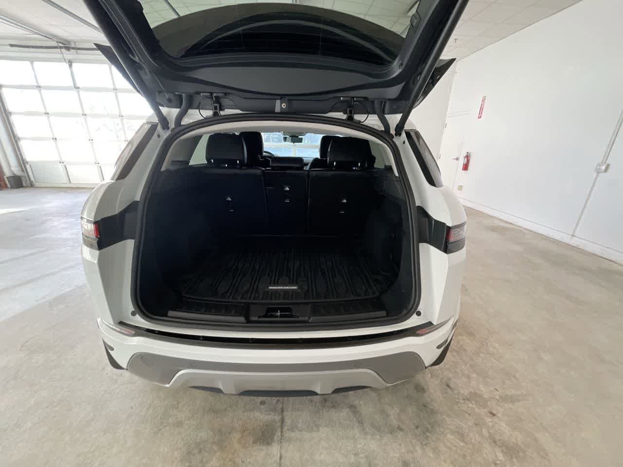 Thumbnail: 2022 Land Rover Range Rover Evoque - 23