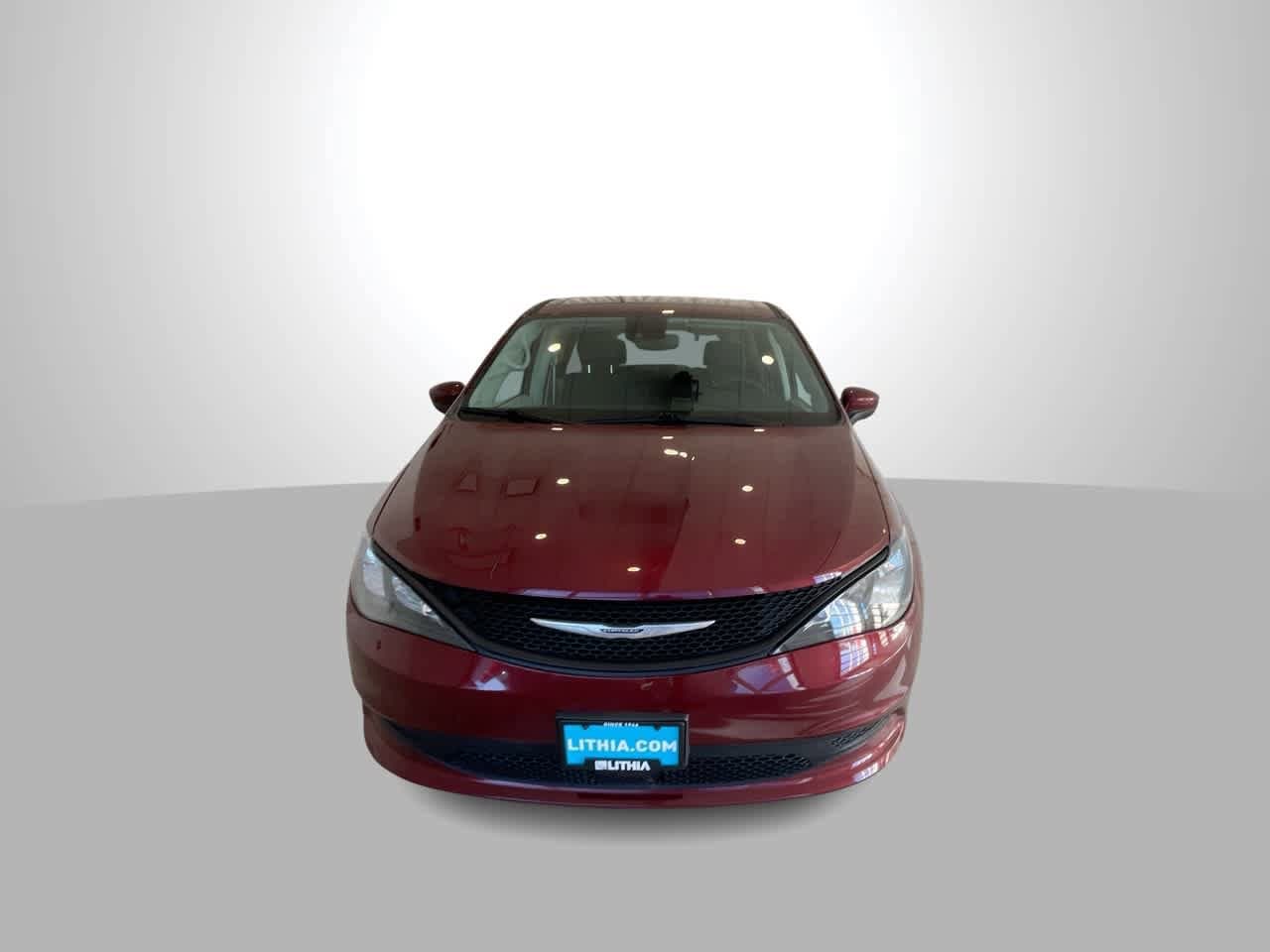 Thumbnail: 2023 Chrysler Voyager - 3