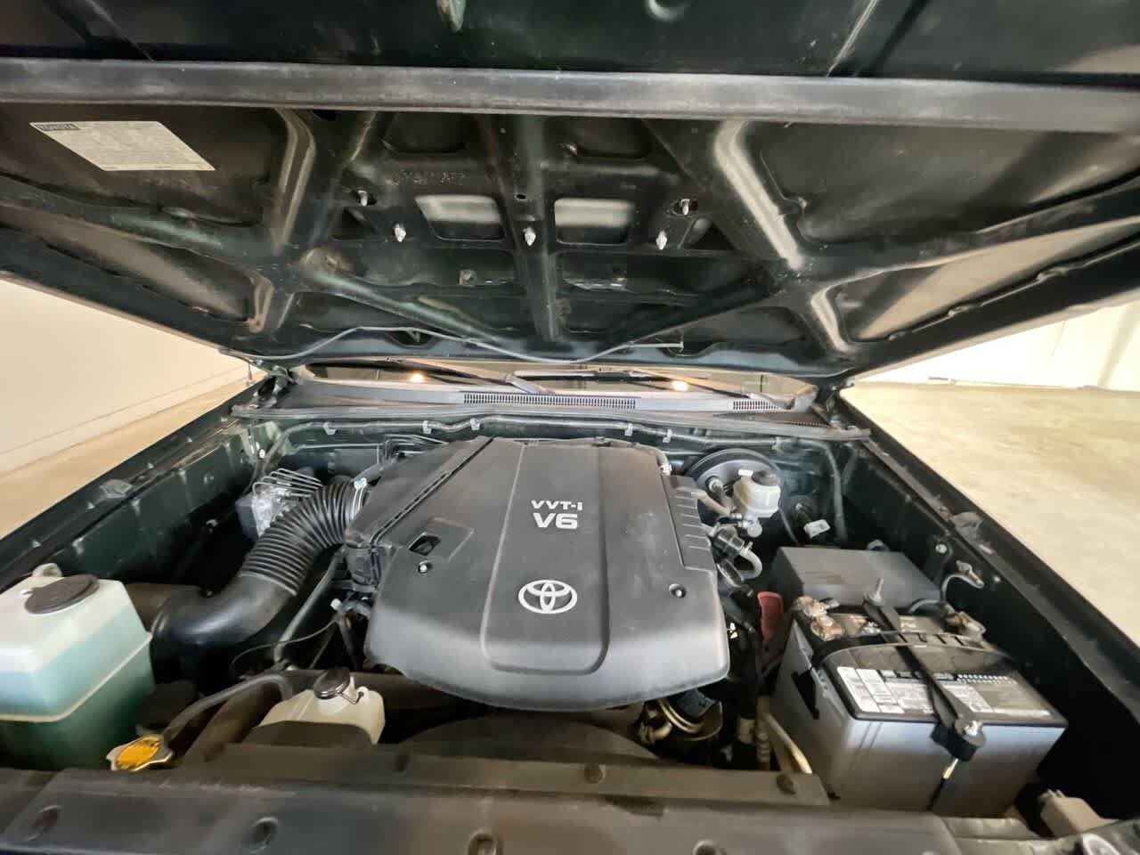 Thumbnail: 2011 Toyota Tacoma - 24