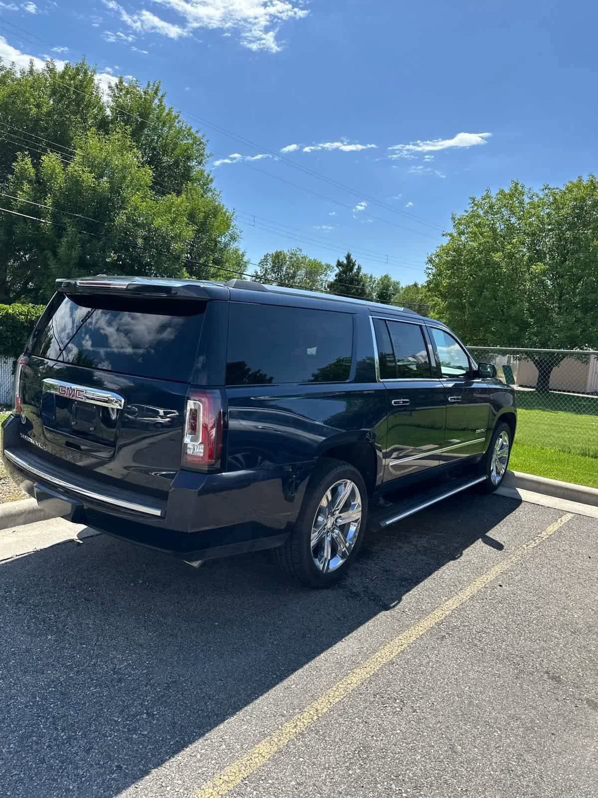 Thumbnail: 2017 GMC Yukon XL - 12